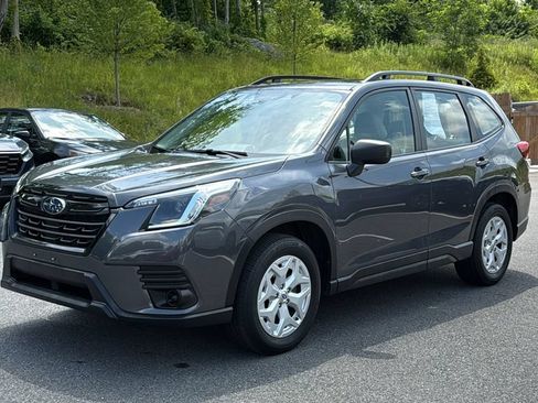 Certified 2023 Subaru Forester AWD/4WD image 3