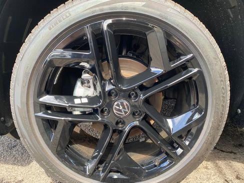 New 2026 Volkswagen Tiguan SE R-Line FWD image 27