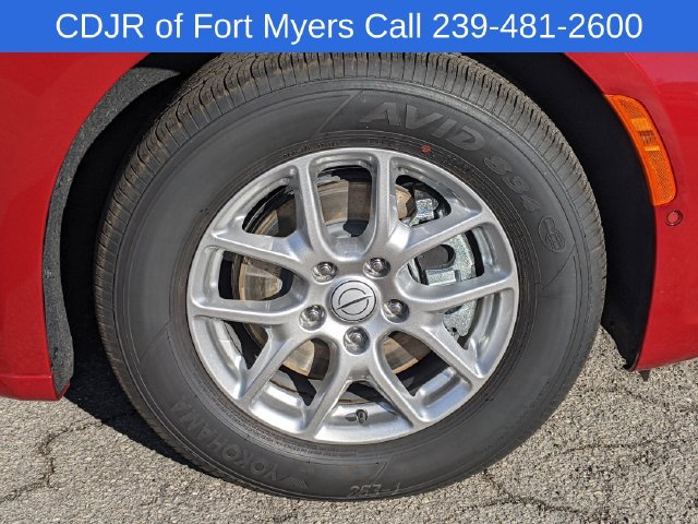 New 2026 Chrysler Pacifica Select FWD image 8