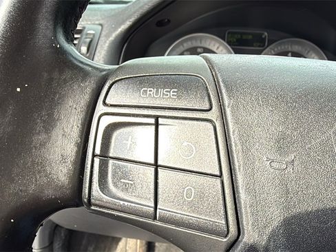 Used 2011 Volvo C70 T5 image 11