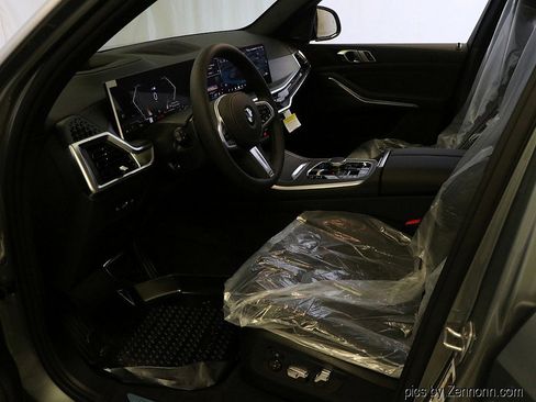 Used 2026 BMW X5 xDrive40i w/ M Sport Package image 11