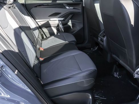 New 2026 Volkswagen Tiguan SE image 37