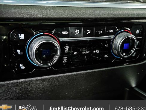 Used 2023 Chevrolet Silverado 1500 LTZ AWD/4WD image 16