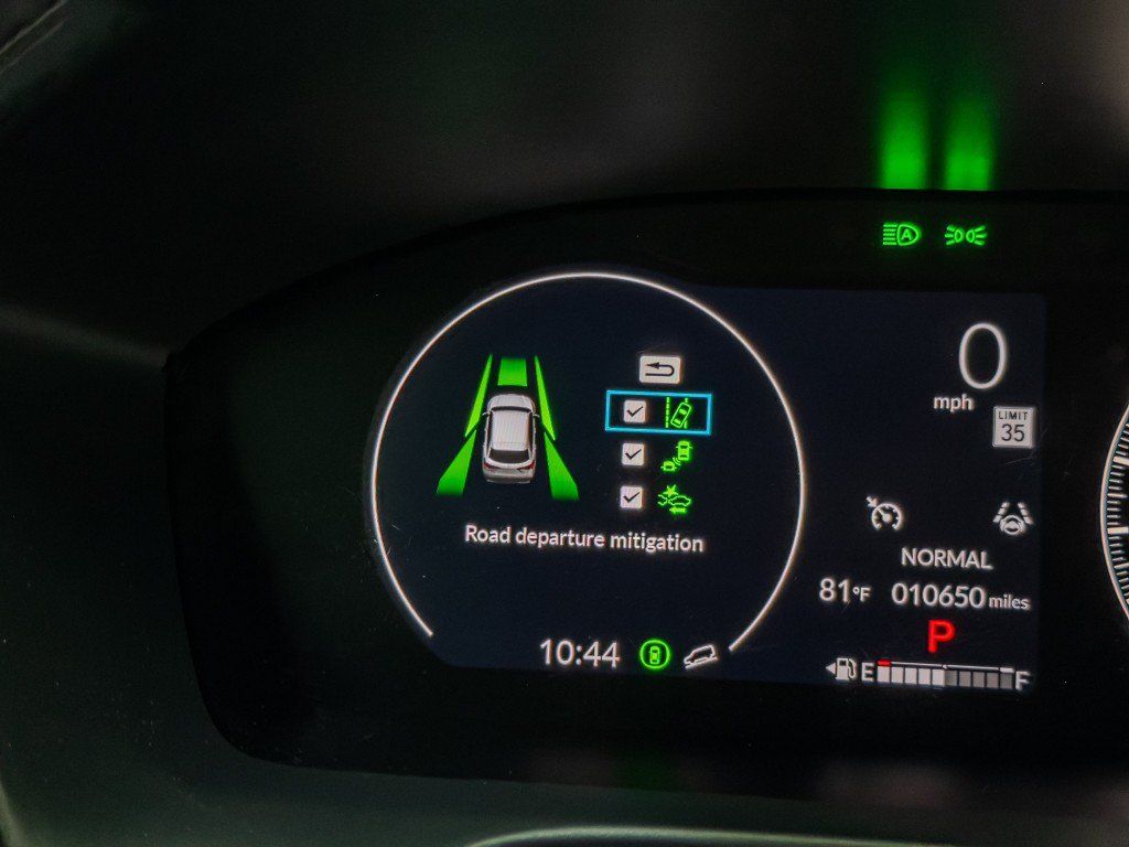Used 2025 Honda HR-V Sport image 39