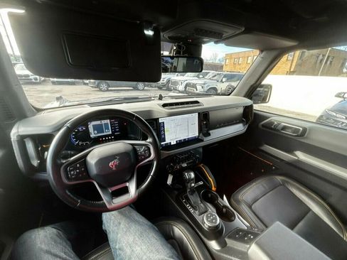 Used 2022 Ford Bronco Badlands image 28
