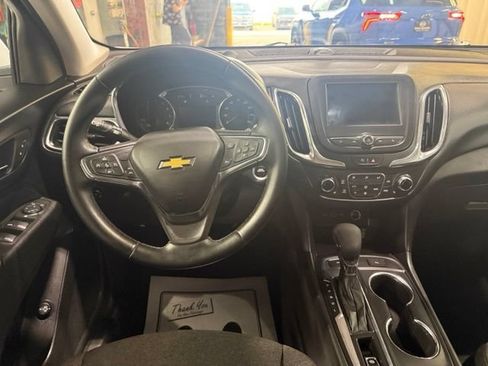 Used 2023 Chevrolet Equinox LT AWD/4WD image 4