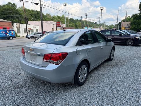 Used 2013 Chevrolet Cruze LS FWD image 8