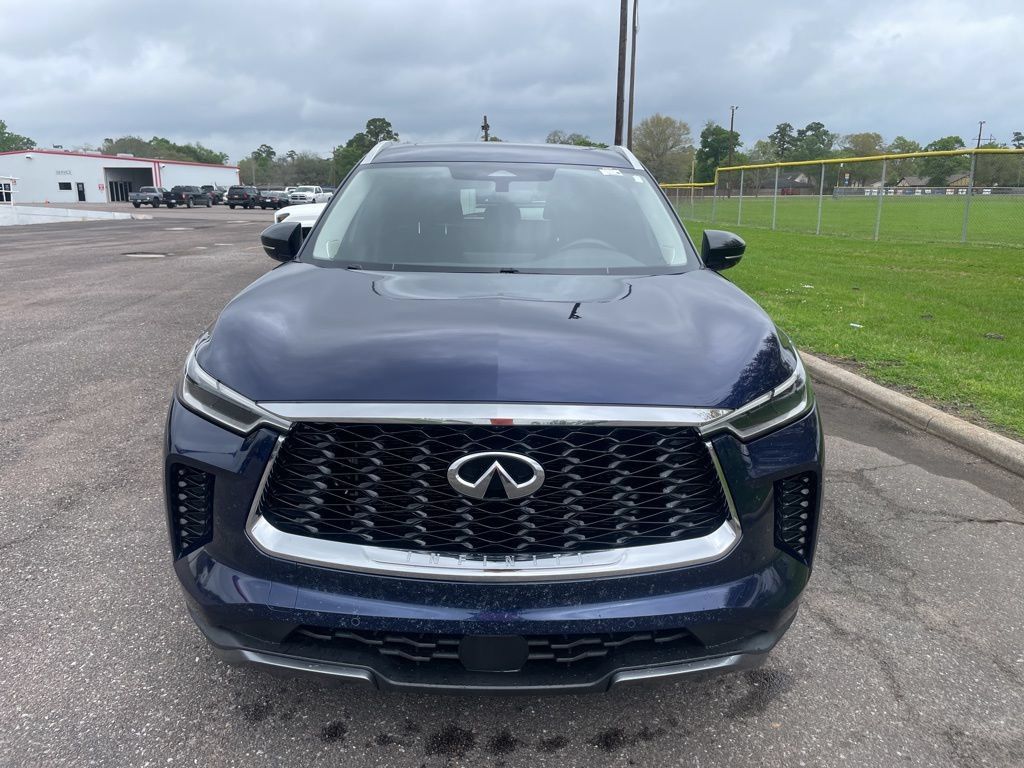 Used 2023 INFINITI QX60 Sensory w/ Cargo Package FWD image 4