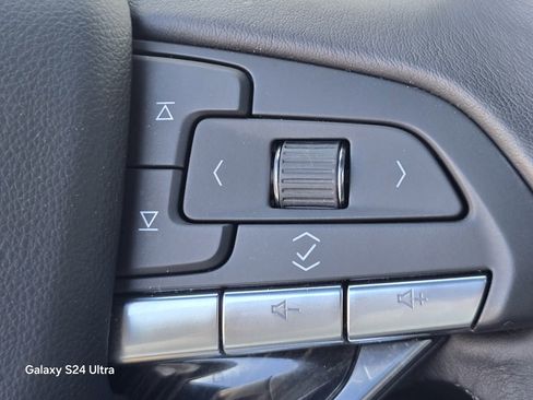 Used 2020 Cadillac XT6 Premium Luxury image 25