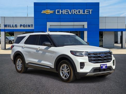 Used 2025 Ford Explorer Active RWD image 1
