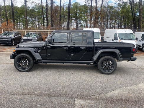 Certified 2024 Jeep Gladiator Sport image 8