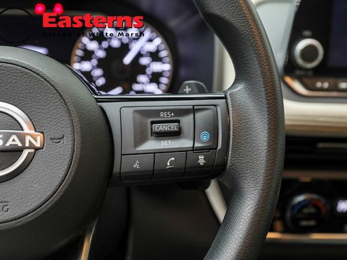 Used 2023 Nissan Rogue SV image 20