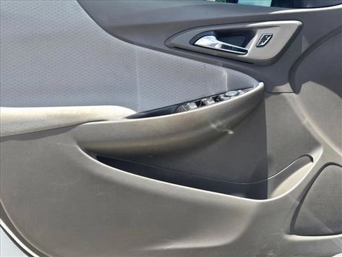 Used 2020 Chevrolet Malibu LT FWD image 11