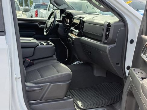 Used 2023 Chevrolet Silverado 1500 LT AWD/4WD image 16