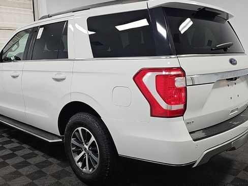 Used 2018 Ford Expedition XLT w/ Equipment Group 202A RWD image 6