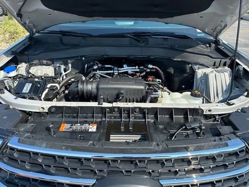 Used 2023 Ford Explorer XLT w/ Equipment Group 202A RWD image 19