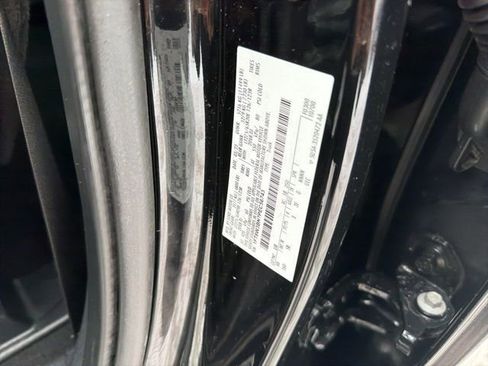 Used 2023 Ford F350 Lariat w/ Chrome Package image 32