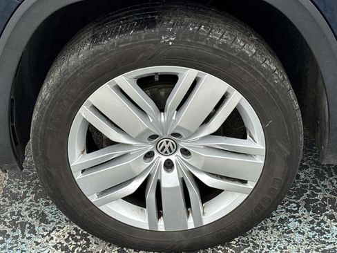 Used 2018 Volkswagen Atlas SEL Premium image 11