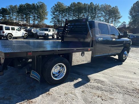 Used 2024 RAM 3500 Tradesman w/ Chrome Appearance Group image 8