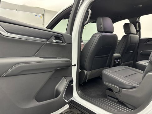 New 2027 GMC Acadia Elevation w/ Black Edition AWD/4WD image 41