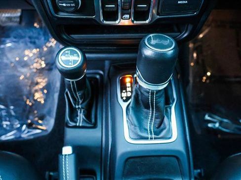 Used 2022 Jeep Wrangler Unlimited Sahara image 20