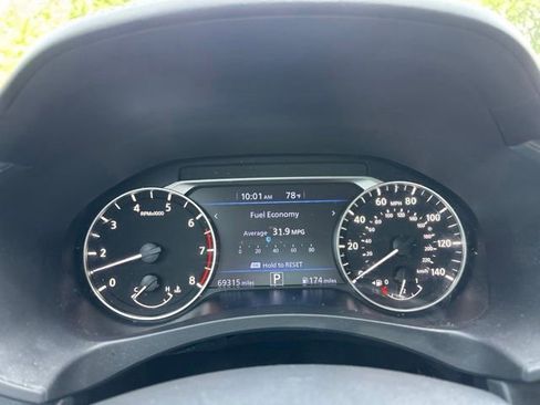 Used 2023 Nissan Altima 2.5 SR w/ SR Premium Package FWD image 8
