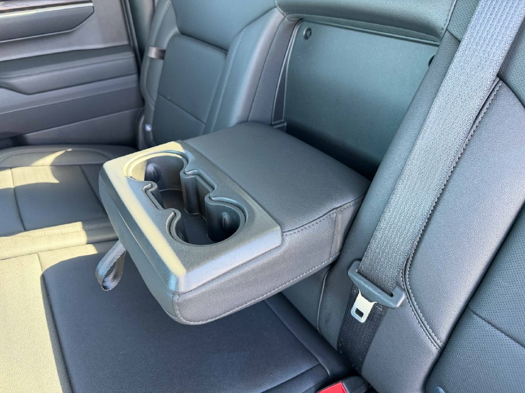Used 2025 GMC Sierra 1500 SLT AWD/4WD image 21