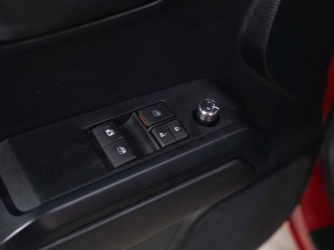 Used 2017 Toyota Tacoma SR w/ SR Convenience Package image 14