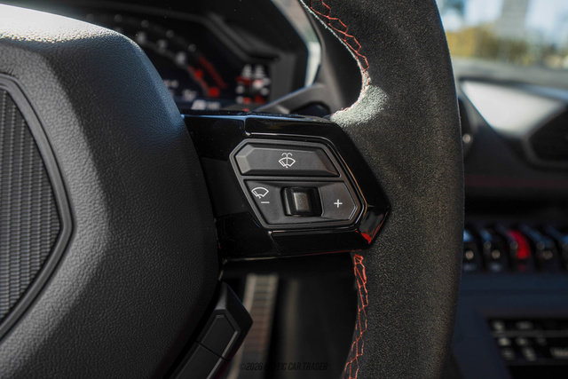 Used 2021 Lamborghini Huracan STO RWD image 23