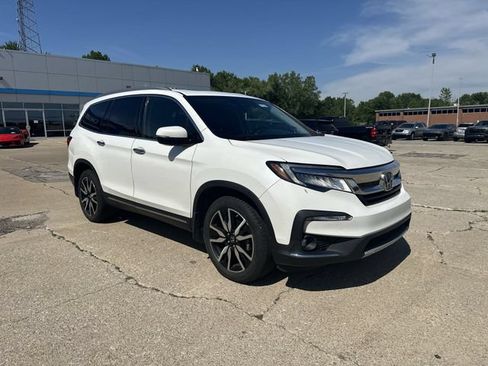 Used 2022 Honda Pilot Touring image 11