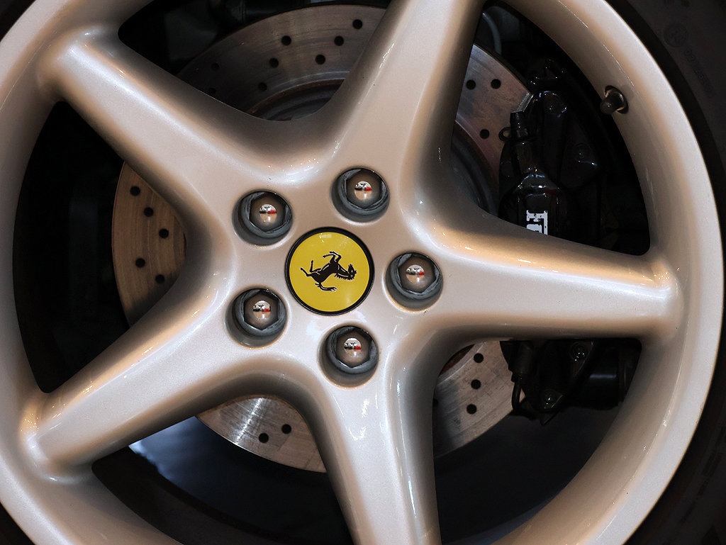 Used 1997 Ferrari 550 Maranello Coupe RWD image 58