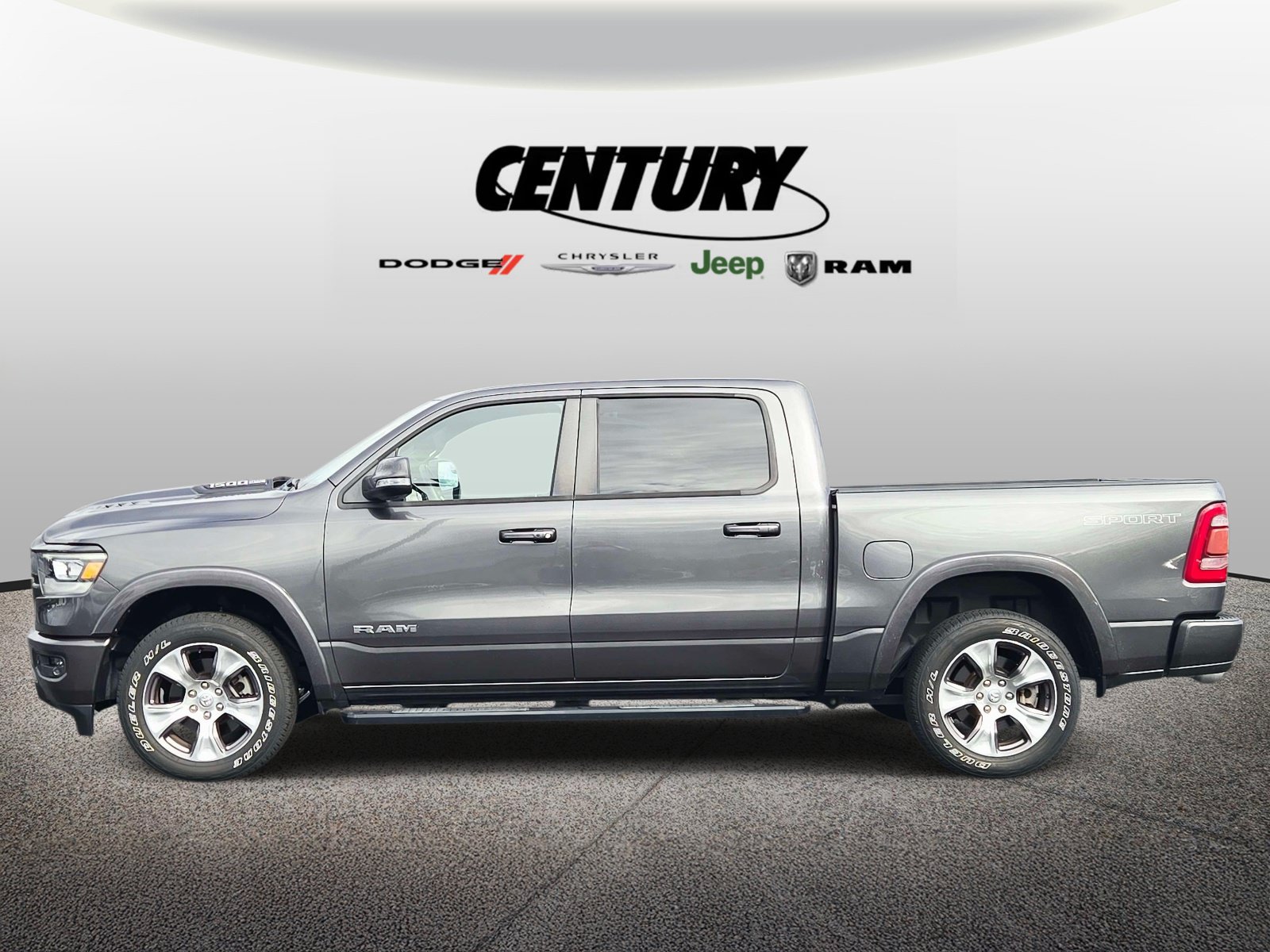 Used 2020 RAM 1500 Laramie w/ Sport Appearance Package AWD/4WD image 7