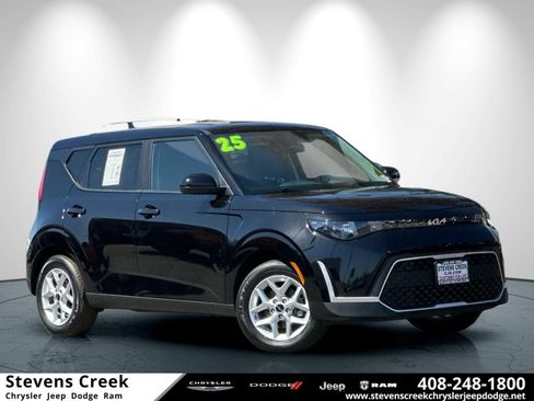 Used 2025 Kia Soul LX w/ LX Technology Package FWD image 1