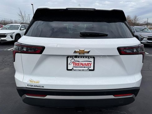 New 2026 Chevrolet Equinox LT w/ LPO, Floor Liner Package image 4