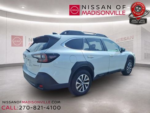 Used 2023 Subaru Outback Premium AWD/4WD image 2