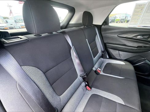 Used 2025 Chevrolet TrailBlazer LT AWD/4WD image 24