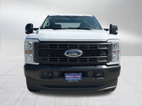 Used 2024 Ford F250 XL w/ XL Driver Assist Package AWD/4WD image 2