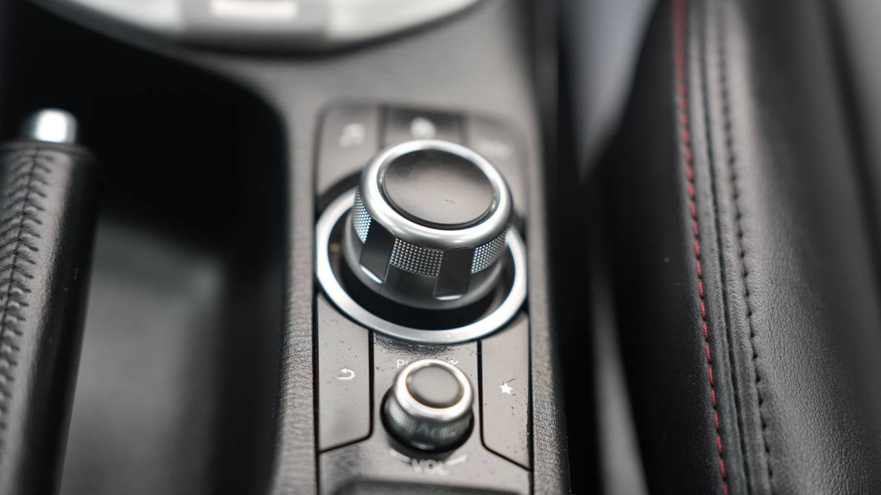 Used 2018 MAZDA CX-3 Touring w/ Preferred Equipment Package FWD image 19