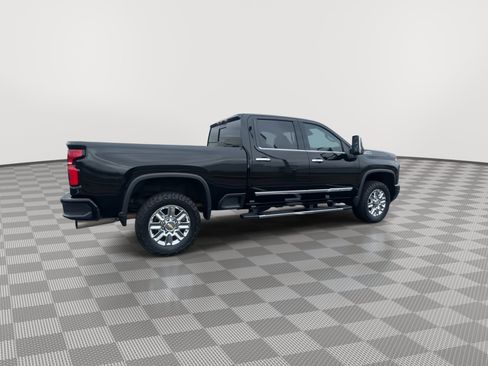Used 2024 Chevrolet Silverado 2500 High Country w/ Technology Package image 9