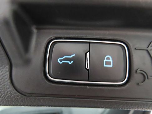 Used 2024 Ford Explorer XLT w/ XLT Sport Appearance Package AWD/4WD image 30