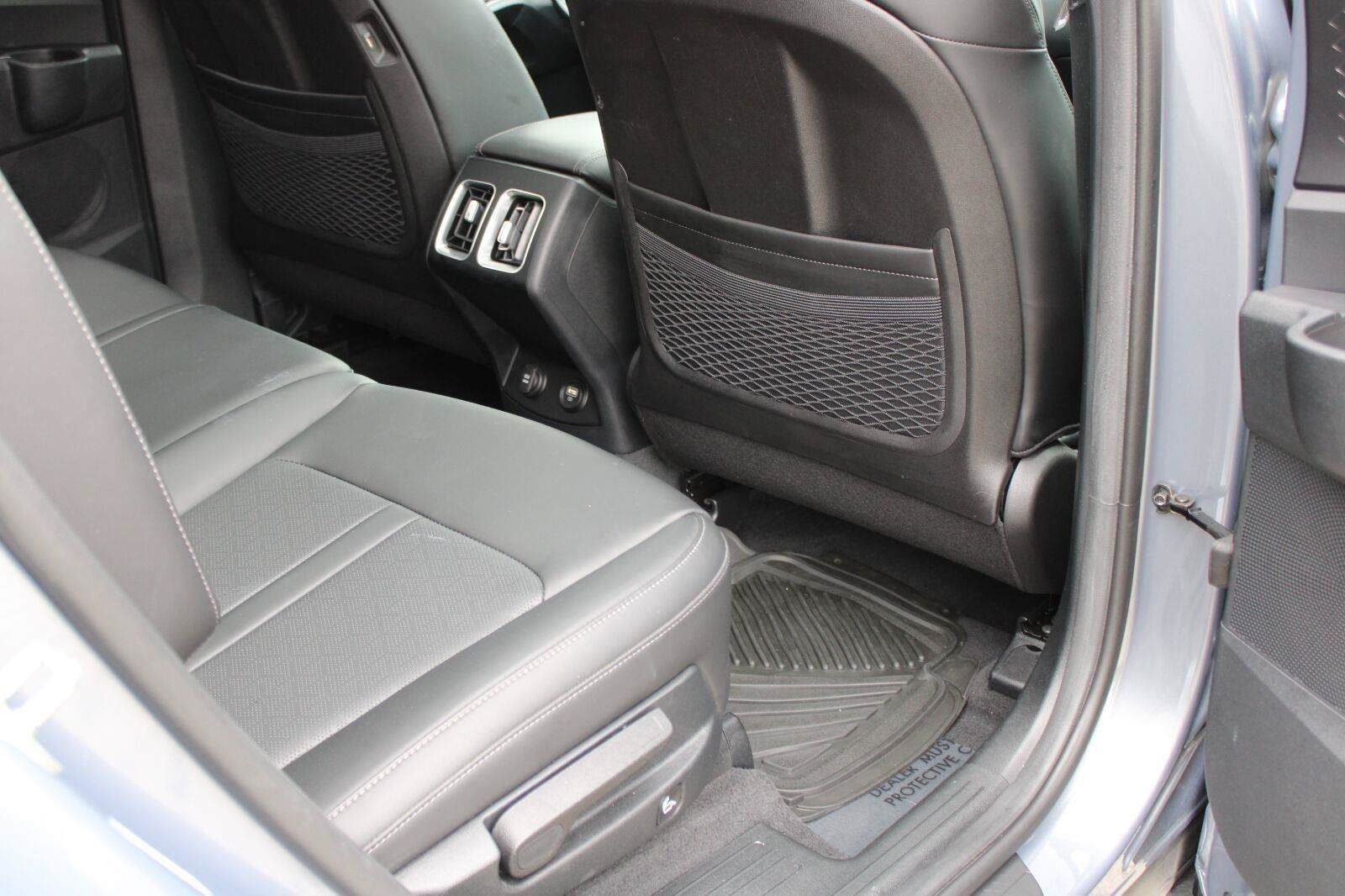 Used 2023 Kia Sorento S w/ Panoramic Sunroof Package FWD image 45
