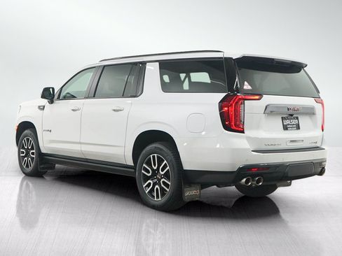 Used 2023 GMC Yukon XL AT4 w/ AT4 Premium Package AWD/4WD image 3