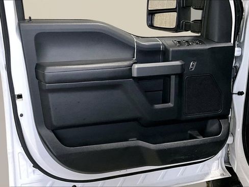 Used 2019 Ford F150 XLT w/ Equipment Group 302A Luxury image 21