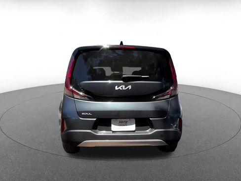 Used 2025 Kia Soul LX w/ LX Technology Package FWD image 12