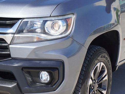 Used 2022 Chevrolet Colorado Z71 image 2