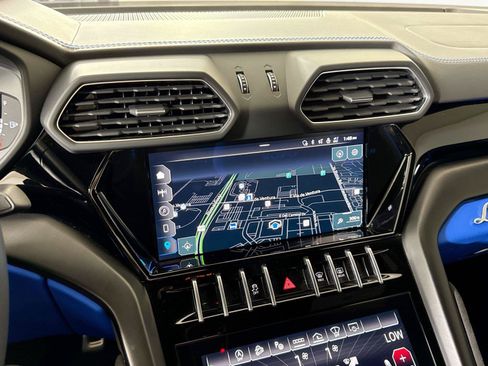 Used 2024 Lamborghini Urus S AWD/4WD image 19