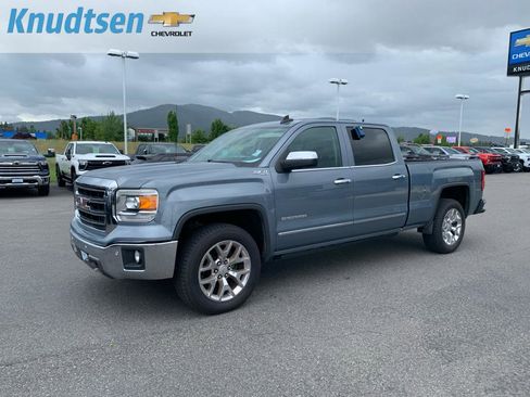 Used 2015 GMC Sierra 1500 SLT w/ SLT Crew Cab Value Package AWD/4WD image 3
