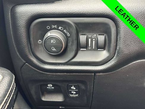 Used 2022 RAM 1500 Laramie AWD/4WD image 14