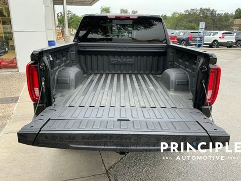 Used 2026 GMC Sierra 1500 AT4 w/ AT4 Premium Package AWD/4WD image 11
