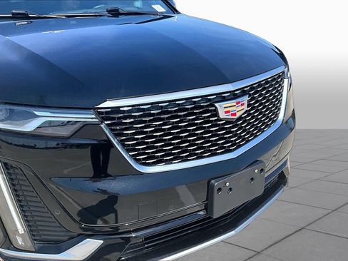 Used 2024 Cadillac XT6 Premium Luxury w/ Technology Package FWD image 28